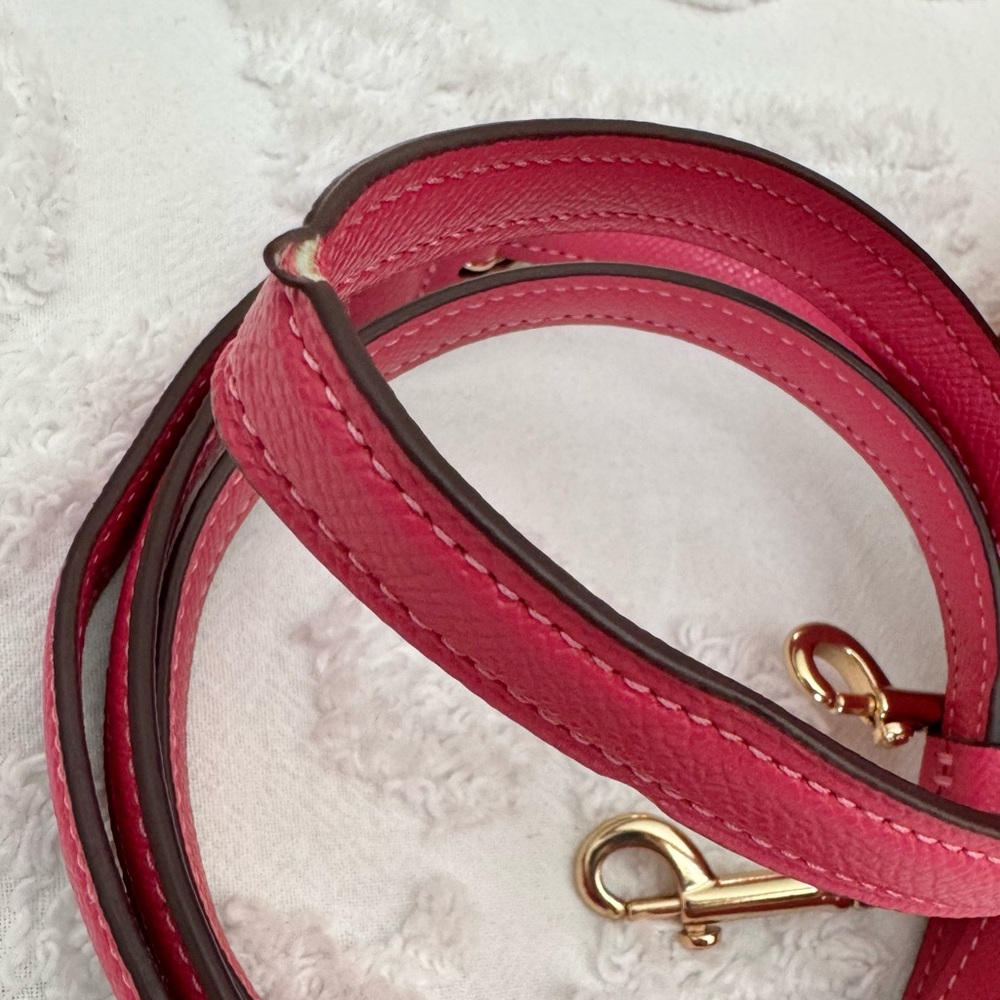 GENUINE NWOT COACH BOWLING BAG IN GORGEOUS STRAWBERRY MIST ORIG $250 - Picture 7 of 8